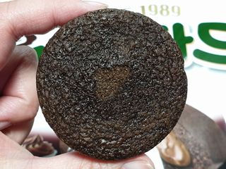 롯데제과 까망카스타드 더블초코 — 5점을 준 리뷰어가 2021년 5월 올린 사용 사진
