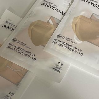 애니가드키즈 새부리형 KF94  5컬러 각 10매입 [화이트, 블랙, 크리미베이지, 코튼핑크, 그레이] 3-6세 — 5점을 준 리뷰어가 2022년 2월 올린 사용 사진