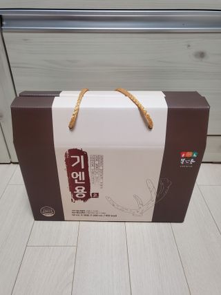 [몸엔용] 무더운 날씨에 국산녹용 기엔용으로 몸보신 50ml x 30포 — 5점을 준 리뷰어가 2021년 6월 올린 사용 사진