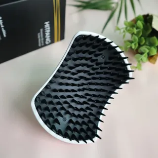 온가족 시원한샴푸 깨끗한두피 샴푸브러쉬 두피스케일링 히트팡블랙에디션 — 3점을 준 리뷰어가 2021년 8월 올린 사용 사진