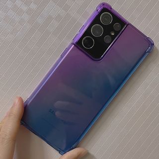 뮤즈캔 갤럭시S21 시리즈 그라데이션 탱크방탄 케이스 — 5점을 준 리뷰어가 2021년 2월 올린 사용 사진