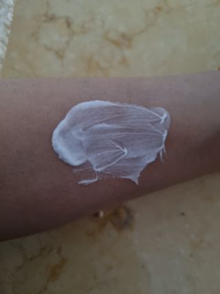 [닥터문] 프리미엄 알로에베라 선크림 500ml — 5점을 준 리뷰어가 2022년 5월 올린 사용 사진