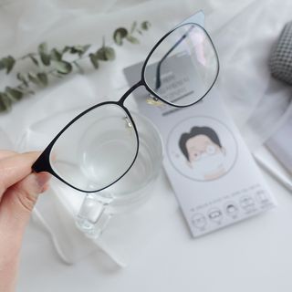 위케어 김서림방지 안경닦이 안티포그 극세사클리너 — 4점을 준 리뷰어가 2021년 2월 올린 사용 사진