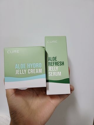 김정문알로에 큐어 큐어 알로에 리프레쉬 젤리 세럼, 큐어 알로에 하이드로 젤리 크림 — 5점을 준 리뷰어가 2021년 2월 올린 사용 사진