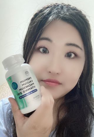 서울약사신협 네이처픽_칼슘마그네슘비타민D_1,305mg x 120캡슐 — 5점을 준 리뷰어가 2021년 8월 올린 사용 사진