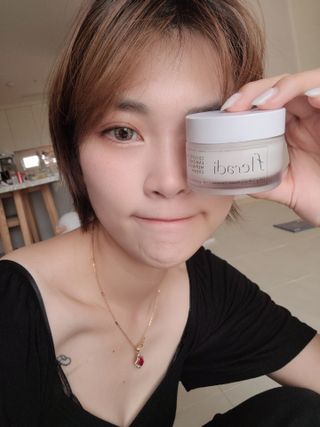 플레라디 에델바이스 인리치드 머랭 크림 — 4점을 준 리뷰어가 2021년 7월 올린 사용 사진