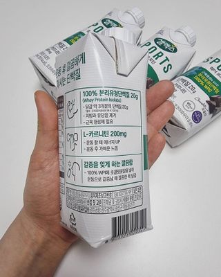 셀렉스스포츠 셀렉스 스포츠 웨이 프로틴 초콜릿 _ 330ml x 12팩 — 5점을 준 리뷰어가 2021년 4월 올린 사용 사진