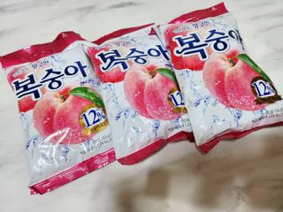 청포도캔디 복숭아캔디 — 5점을 준 리뷰어가 2022년 11월 올린 사용 사진