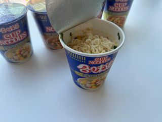 NISSIN 닛신 컵누들  4종 - 씨푸드오리지날, 씨푸드 스파이시, 씨푸드 커리, 씨푸드 XO소스 — 5점을 준 리뷰어가 2021년 12월 올린 사용 사진