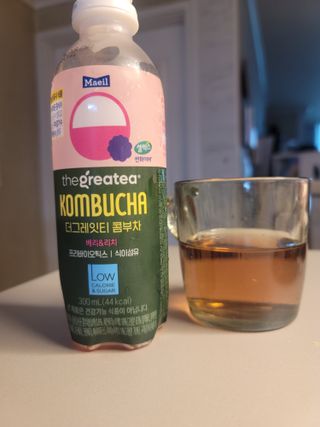 더그레잇티 콤부차 [매일유업] 더그레잇티 44kcal 콤부차 300ml *12개입 (오리지널 6개+베리리치 6개) — 5점을 준 리뷰어가 2023년 7월 올린 사용 사진