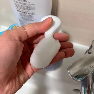 약손명가코스메틱 에오스보떼 브라이트닝 버블 폼 클렌징 300ml — 5점을 준 리뷰어가 2021년 12월 올린 사용 사진