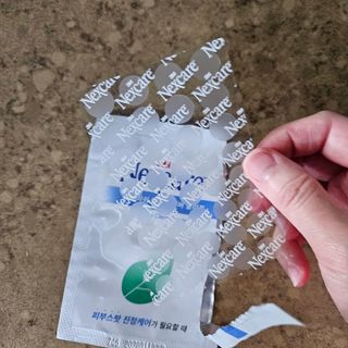 3M 넥스케어 블레미쉬 여드름패치 릴리프 111매(짜기 전 케어) +알코올스왑 증정 — 5점을 준 리뷰어가 2024년 5월 올린 사용 사진