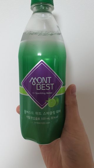 몽베스트 Montbest with Sparkling water Lime20병 — 5점을 준 리뷰어가 2021년 11월 올린 사용 사진