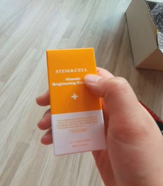 체르엠 스템앤셀 비타민 브라이트닝 에센스 30ml 1개 — 5점을 준 리뷰어가 2022년 4월 올린 사용 사진