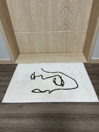 소소린 드로잉 디자인 발매트 현관 욕실 러그 — 5점을 준 리뷰어가 2021년 12월 올린 사용 사진