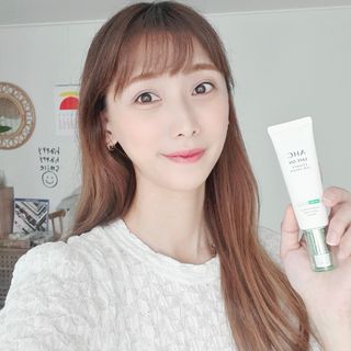 [AHC] 세이프온 에센스 선크림 올리브영 스페셜 증정 기획세트 — 5점을 준 리뷰어가 2022년 6월 올린 사용 사진