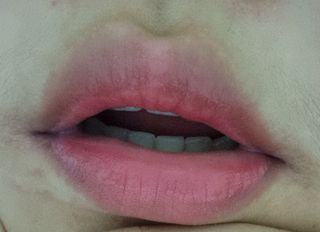 [블랙루즈]하프앤하프틴트 10종 中 택1+랜덤1 — 5점을 준 리뷰어가 2021년 2월 올린 사용 사진