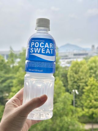 [동아오츠카] 포카리스웨트  500ml PET + 이온워터 500ml PET — 5점을 준 리뷰어가 2025년 6월 올린 사용 사진