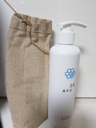 AYU25[아유트웬티파이브]피부 진정, 보습 와일즈 로즈 바디워시 — 4.5점을 준 리뷰어가 2021년 4월 올린 사용 사진