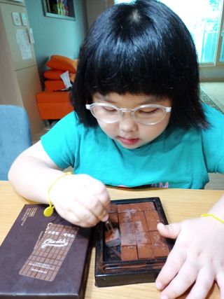 연말/새해선물 동물성 지방 NO 맛있는 비건 생초콜릿 카카올라다크 생초콜릿 — 5점을 준 리뷰어가 2021년 10월 올린 사용 사진