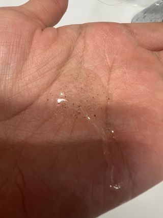 벨먼 내추럴스파 수분광채 스크럽 바디워시 600ml 5종 — 5점을 준 리뷰어가 2022년 5월 올린 사용 사진