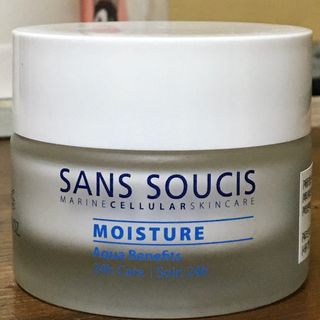 산수시 아쿠아 베네핏 24h 수부지 물광 속건조 수분크림 50ml — 5점을 준 리뷰어가 2021년 7월 올린 사용 사진