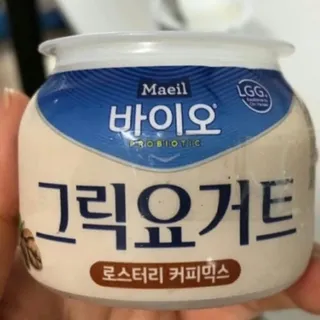 매일바이오 그릭요거트 오리지널 플레인 4개, 로스터리 커피믹스 4개 — 5점을 준 리뷰어가 2021년 12월 올린 사용 사진
