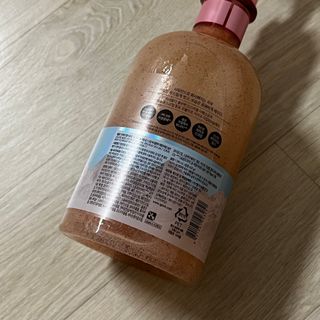 벨먼 내추럴스파 수분광채 스크럽 바디워시 600ml 5종 — 5점을 준 리뷰어가 2022년 5월 올린 사용 사진