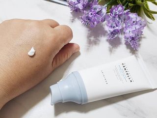 [스킨1004] 마다가스카르 센텔라 히알루-시카 워터핏 선세럼 50ml — 5점을 준 리뷰어가 2024년 5월 올린 사용 사진