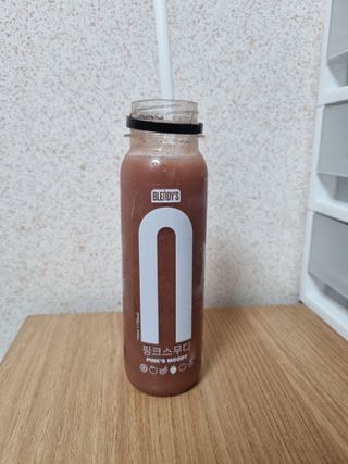 BLENDY'S 핑크 스무디+블론디 스무디 — 4점을 준 리뷰어가 2021년 9월 올린 사용 사진