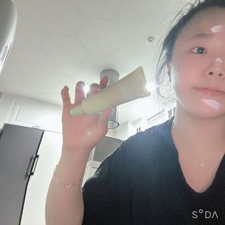 아이레시피 마일드시카 브라이트닝 업 선스크린 SPF50+ PA++++ — 4점을 준 리뷰어가 2023년 5월 올린 사용 사진