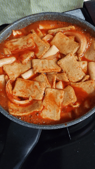 [푸딩팩토리] 떡볶이 베스트 2종_옛날 국물떡볶이 570g / 할매 기름 떡볶이  570g — 5점을 준 리뷰어가 2022년 5월 올린 사용 사진