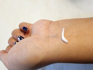러브모아 향수 고체향수 승무원 고체향수 바르는 향수 니치향수 도손 우드세이지 앤 씨솔트 — 5점을 준 리뷰어가 2022년 11월 올린 사용 사진