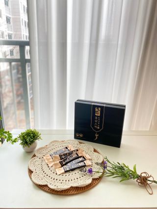 헬스업_천명진프리미엄홍삼스틱_10ml x 30포 — 4점을 준 리뷰어가 2021년 1월 올린 사용 사진