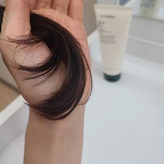 라로지크 X3 리페어 퍼퓸 헤어팩 150mℓ — 5점을 준 리뷰어가 2021년 11월 올린 사용 사진