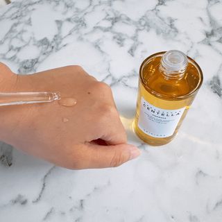 [스킨1004] 마다가스카르 센텔라 앰플 100ml — 5점을 준 리뷰어가 2024년 5월 올린 사용 사진