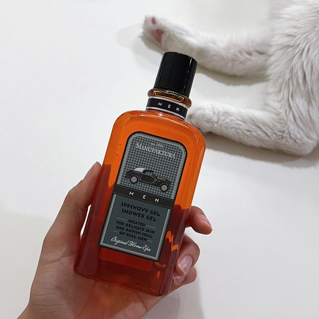 체코 비건화장품 마뉴팍투라 맨즈 샤워젤 (300ml) 리뷰 사진