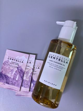 스킨1004 [SKIN1004] 마다가스카르 센텔라 라이트 클렌징 오일 200ml — 5점을 준 리뷰어가 2024년 7월 올린 사용 사진
