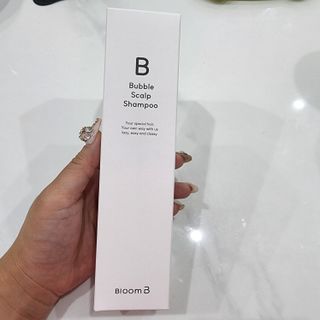 블룸비 거품 두피 샴푸 — 5점을 준 리뷰어가 2022년 7월 올린 사용 사진
