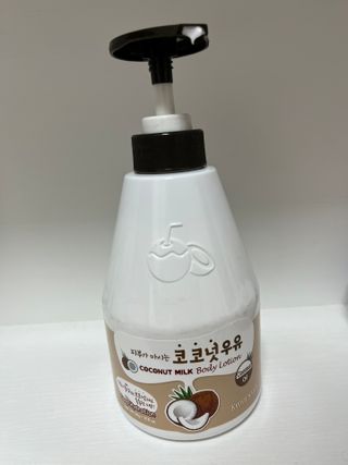 [과일나라] 피부가 마시는 코코넛우유 바디클렌저&바디로션 — 5점을 준 리뷰어가 2022년 3월 올린 사용 사진