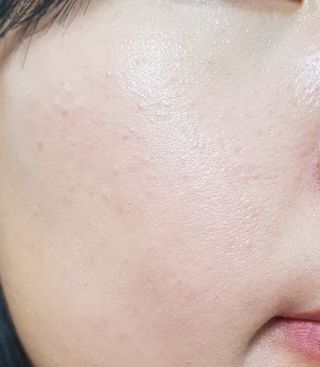 아이앤립 / EYENLIP 아이앤립 루센트 비비크림 2 Color — 4점을 준 리뷰어가 2021년 6월 올린 사용 사진