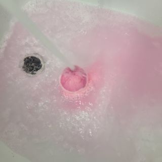 소담스퀘어 상암 Evreryday Bath Bomb Day7(에브리데이 배쓰밤 데이7) / 7종 중 2종 랜덤발송 — 5점을 준 리뷰어가 2022년 11월 올린 사용 사진