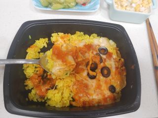 직탁 식단관리 3종 도시락 (두부 라자냐 라구빠에야, 두부로제 미트볼파스타, 닭탕수 직화 짜장 두부면) — 4점을 준 리뷰어가 2022년 7월 올린 사용 사진