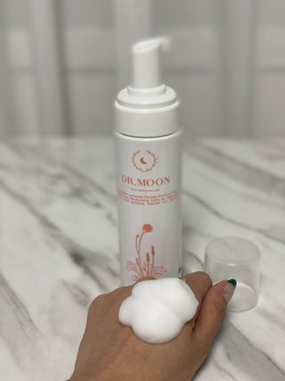 MF프리 [닥터문] 유산균 락토케어 질경초 여성청결제 200ml (폼타입) — 5점을 준 리뷰어가 2022년 7월 올린 사용 사진