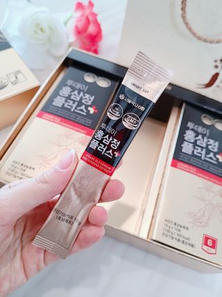 서울약사신협_투데이홍삼정플러스스틱_10g x 30포 — 4.5점을 준 리뷰어가 2021년 2월 올린 사용 사진