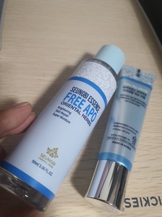 조아산코스메틱 승비 에센스 프리아포 오리엔탈 허브 크림 + 승비 에센스 프리아포 오리엔탈 허브 스킨 SET — 5점을 준 리뷰어가 2021년 11월 올린 사용 사진