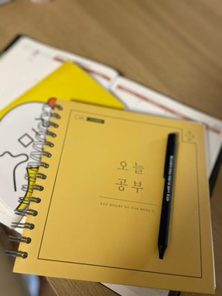 리훈 여러분의 오늘을 채워나갈 수 있도록 도와줄 오늘공부 1년용 스터디플래너 — 5점을 준 리뷰어가 2021년 3월 올린 사용 사진