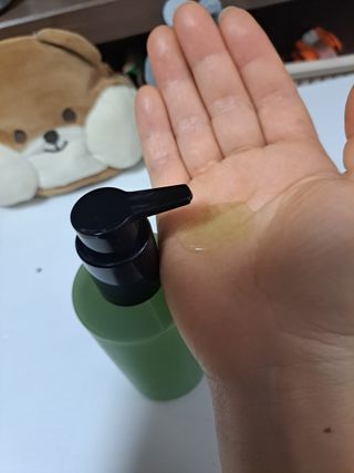 프리마인 메이크업과 들뜨는 각질까지 한방에 깐달걀로! 순하기까지한 셀베이스 그린티클렌저(200ml) — 5점을 준 리뷰어가 2023년 4월 올린 사용 사진