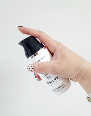 소담스퀘어 상암 [맨라이크옴므] 올데이 퍼펙트 올인원 로션 — 5점을 준 리뷰어가 2022년 11월 올린 사용 사진