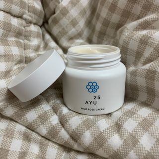 AYU25[아유트웬티파이브]다마스크로즈워터 베이스 천연 수분 촉촉 크림 — 5점을 준 리뷰어가 2021년 4월 올린 사용 사진